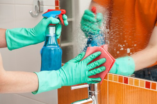 End of tenancy cleaning in N19 for a move-out property